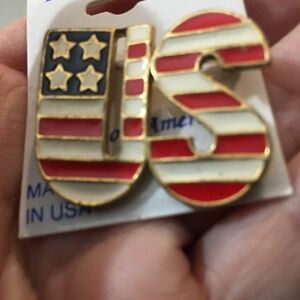 US Patriotic pin.  📦 20